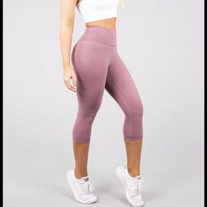 Buffbunny Live Capri in charisma